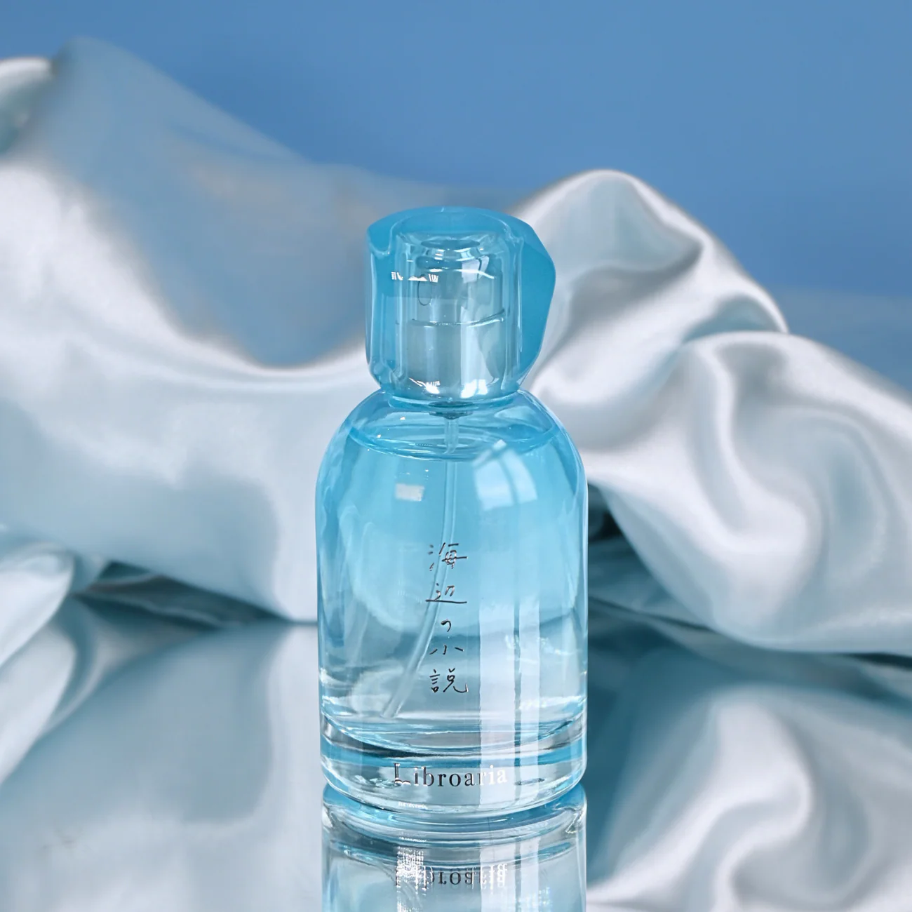 出版社発コスメブランド「Libroaria」8/1-3で限定復刻の香水を発売する